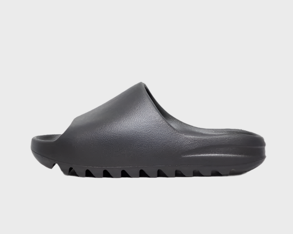 Claquettes Yeezy slide noir