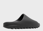 Claquettes Yeezy slide noir
